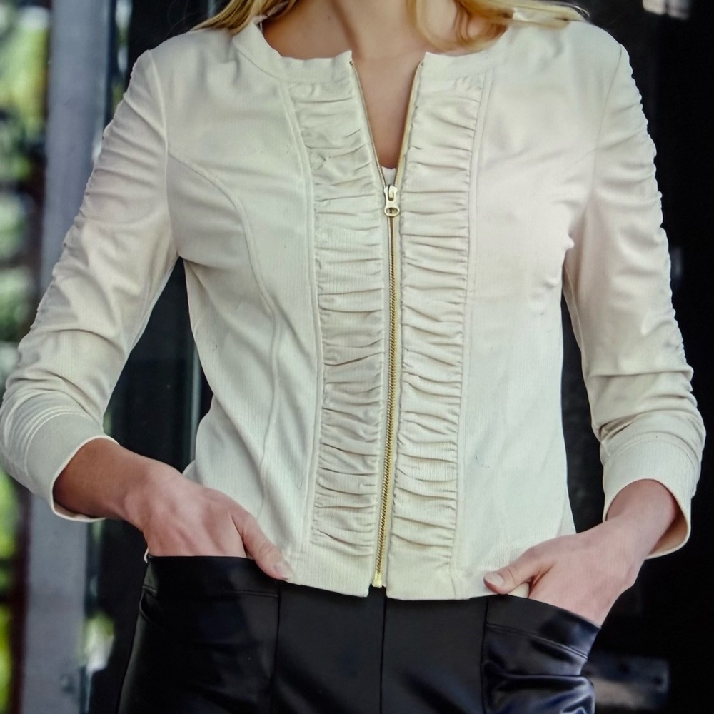 CLARA SUNWOO Cream Ruffle Jacket